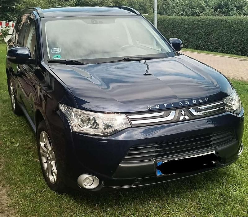 Gebraucht 2013 Mitsubishi Outlander Instyle SUV | 10.500 € (Etwas zu teuer) - Bild 1/4