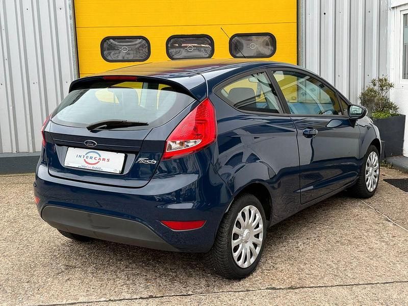 Gebraucht Ford Fiesta Trend 60 PS (44 kW) 2009 Blau Kleinwagen