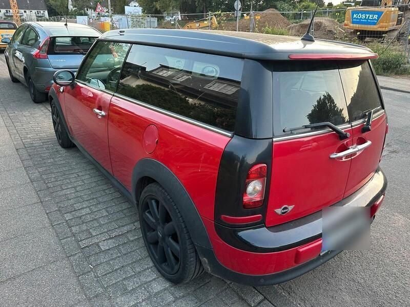 Rot Gebraucht 2007 Mini Cooper Clubman Kombi | 1.890 € (Fairer Preis) - Bild 1/4