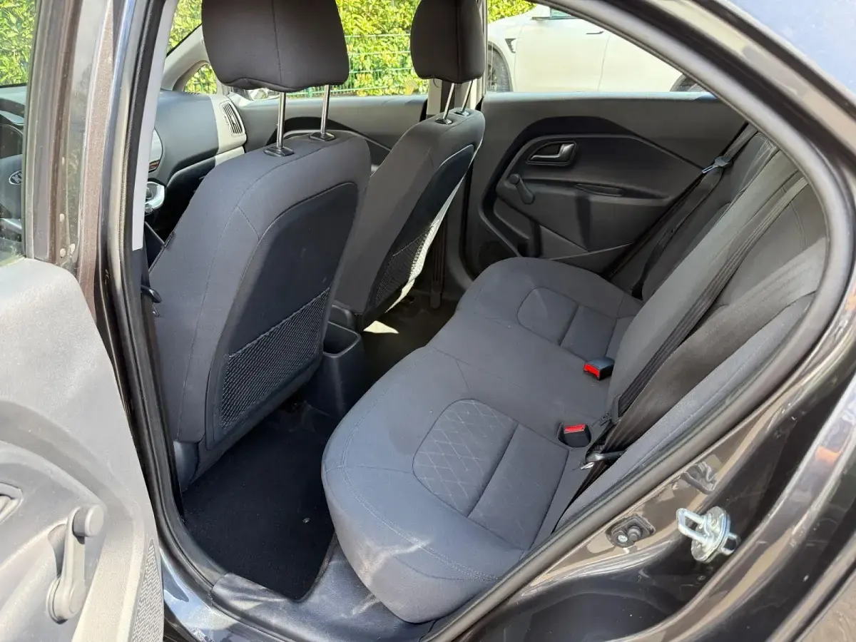 Gebraucht Kia Rio 84 PS (61 kW) 2016 Grau Kleinwagen