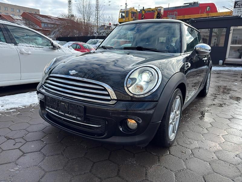 Gebraucht Mini Cooper 122 PS (89 kW) 2011 Midnight black metallic Kleinwagen