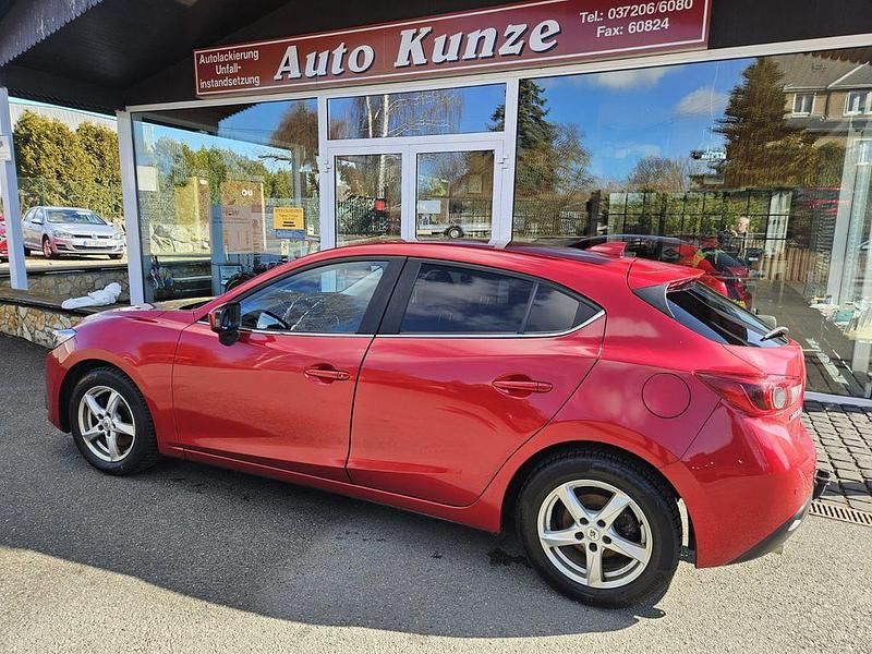 Gebraucht Mazda 3 Nakama 150 PS (110 kW) 2016 Rot Limousine