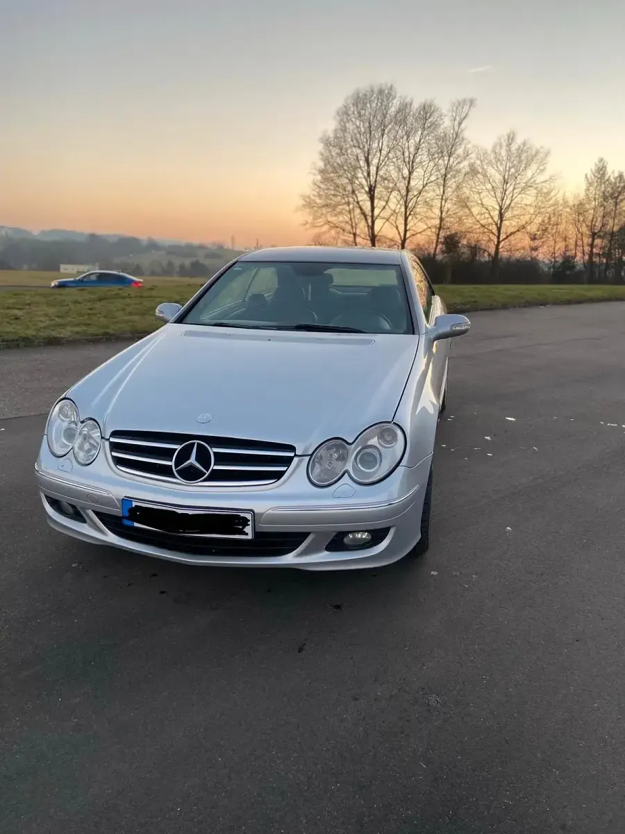 Gebraucht Mercedes CLK320 224 PS (164 kW) 2006 Silber Coupé