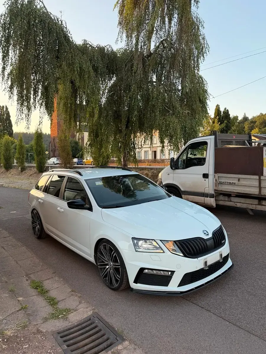Gebraucht Skoda Octavia vRS 184 PS (135 kW) 2017 Kombi