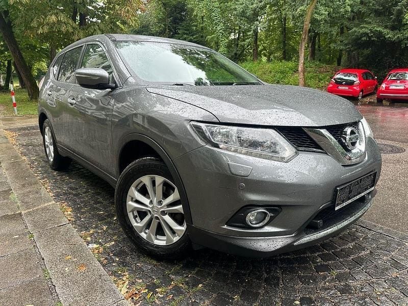 Grau Gebraucht 2017 Nissan X-Trail SUV | 12.999 € (Guter Preis) - Bild 1/4