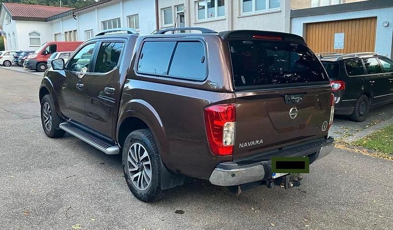Gebraucht Nissan Navara Tekna 190 PS (139 kW) 2017 Braun Pickup