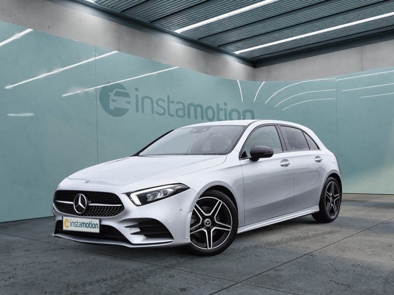 Silber Gebraucht 2021 Mercedes A220 AMG line Limousine | 37.300 € (Teuer) - Bild 1/4