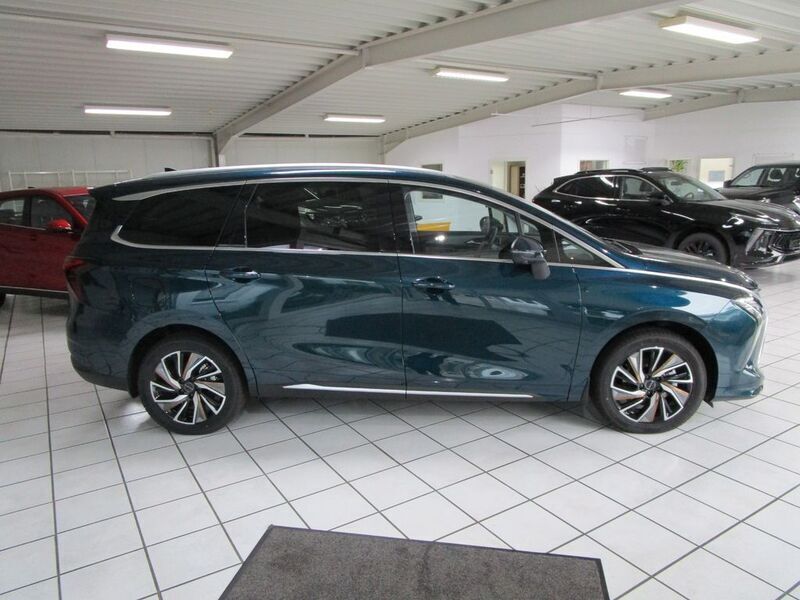 Neu DFSK Forthing 4 177 PS (130 kW) 2025 Grün SUV