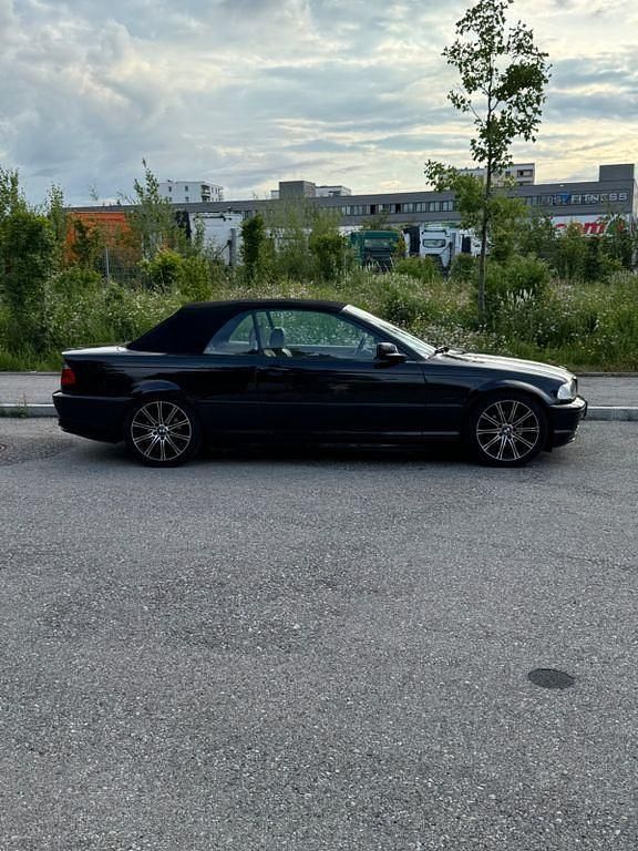 Gebraucht BMW 318 Cabriolet Performance 143 PS (105 kW) 2002 Schwarz Cabrio