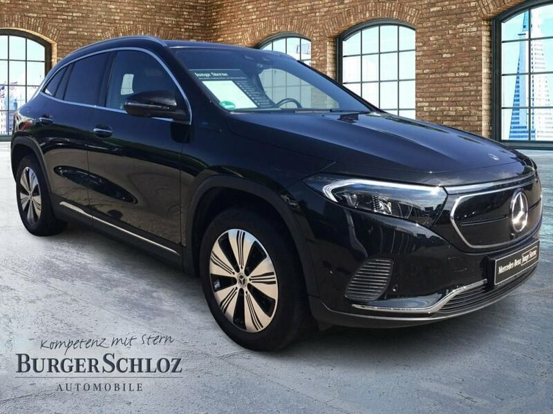 Gebraucht Mercedes EQA250 Progressive 139 kW (190 PS) 2021 Metalliclack kosmosschwarz SUV