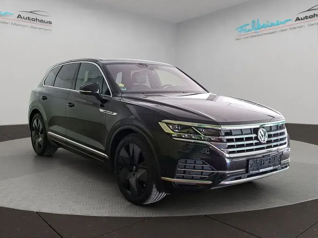 Gebraucht VW Touareg Elegance 286 PS (210 kW) 2019 Deep black perleffekt (schwarz), perleffekt SUV