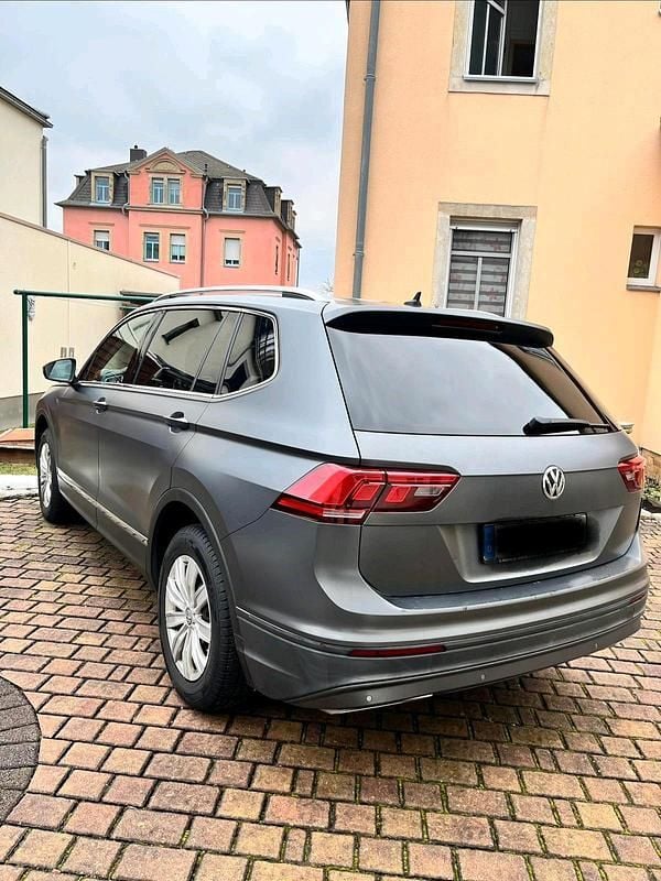 Gebraucht VW Tiguan Allspace 150 PS (110 kW) 2018 Grau SUV