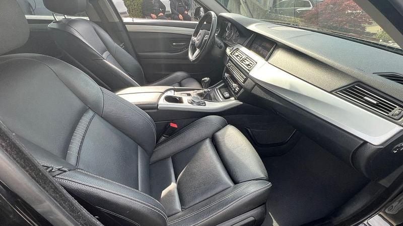 Second-hand BMW 520 Performance 190 CP (139 kW) 2017 Negru Break