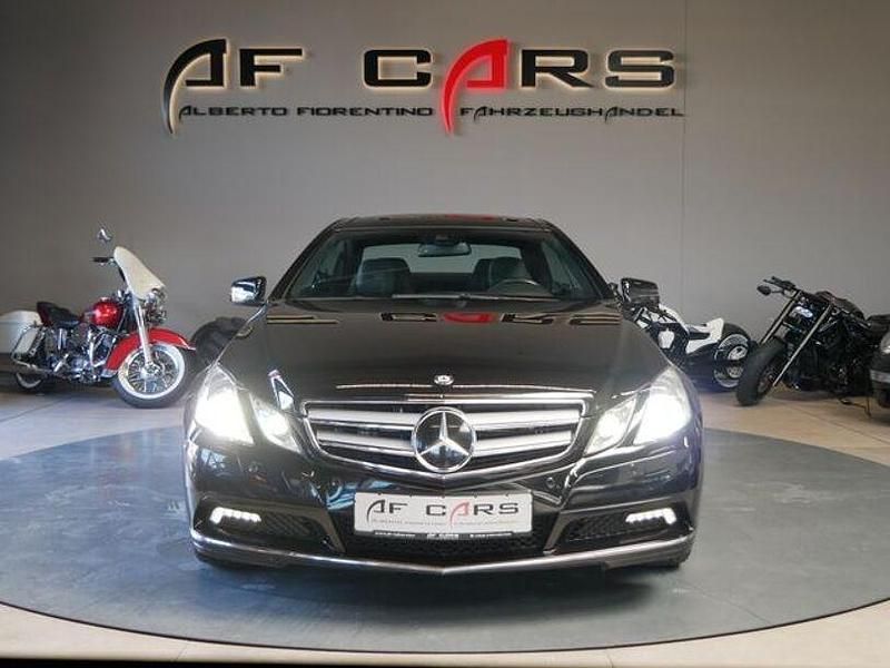Gebraucht Mercedes E350 Avantgarde 231 PS (169 kW) 2010 Obsidianschwarz  metalliclack Coupé