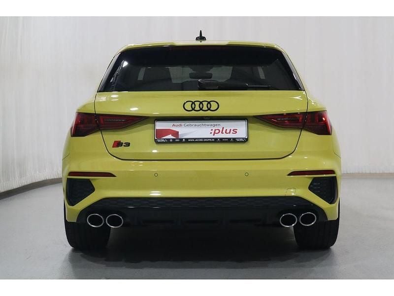 Gebraucht Audi S3 Ambiente 310 PS (228 kW) 2024 Gelb Limousine