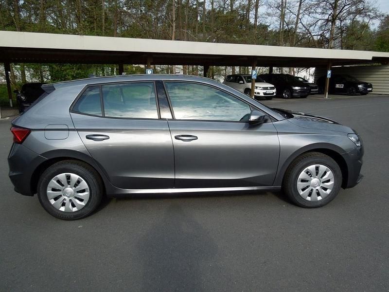 Neu Skoda Fabia Selection 95 PS (69 kW) 2025 Graphitgraumetallic Kleinwagen