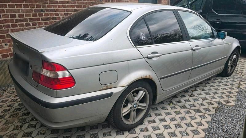 Gebraucht BMW 320 170 PS (125 kW) 2003 Silber Limousine