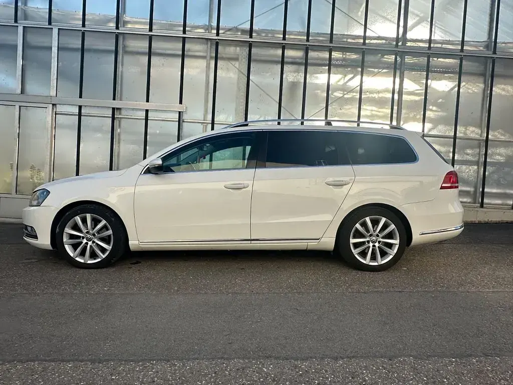 Używany VW Passat R-line 140 KM (102 kW) 2012 Biały Kombi