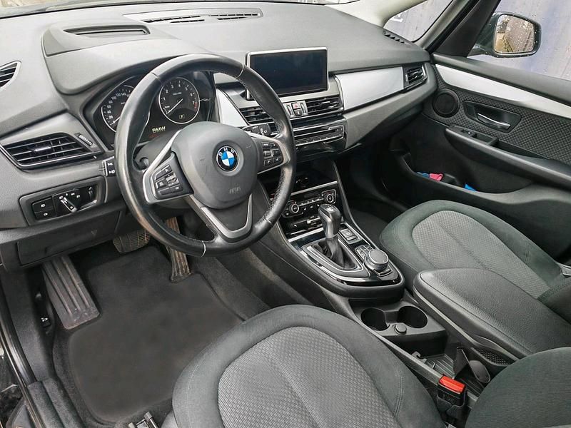 Gebraucht BMW 218 136 PS (100 kW) 2017 Schwarz Kombi