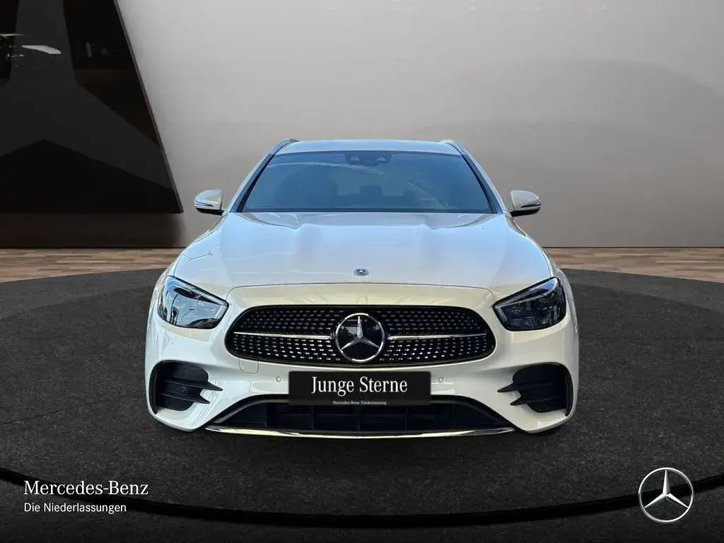 Gebraucht Mercedes E400 AMG 340 PS (250 kW) 2023 Weiß Limousine