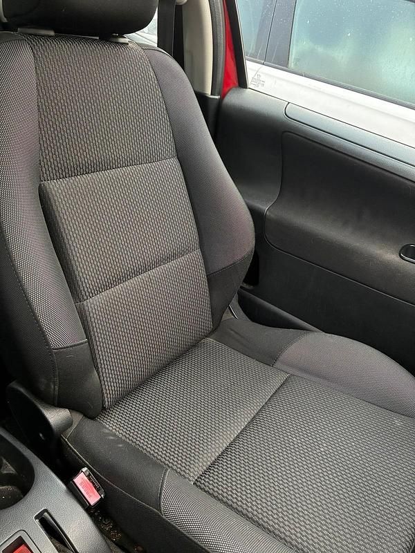Gebraucht Peugeot 207 95 PS (69 kW) 2012 Rot Kleinwagen