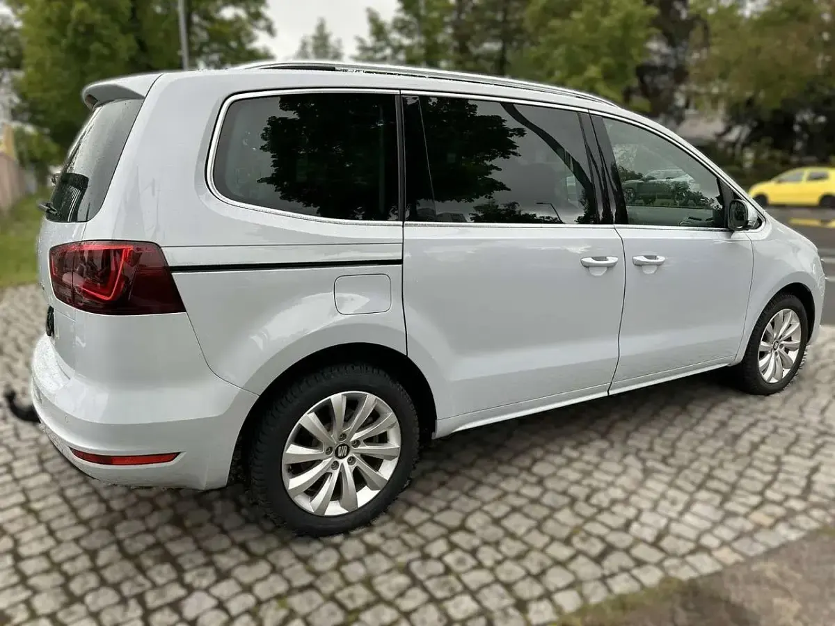 Gebraucht Seat Alhambra Style 150 PS (110 kW) 2018 White silver Van / Kleinbus
