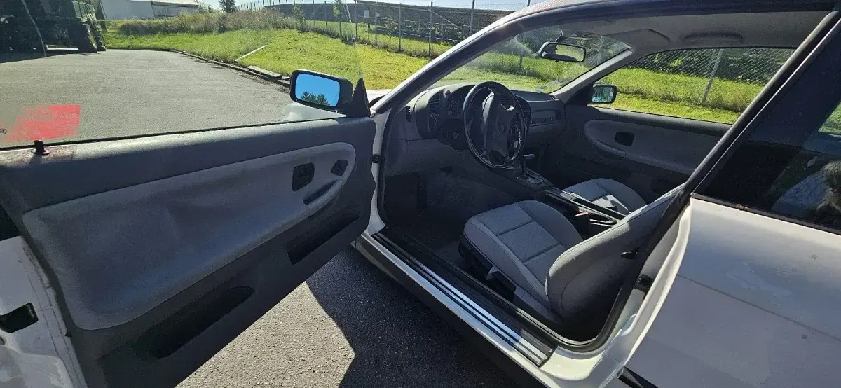 Gebraucht BMW 316 102 PS (75 kW) 1994 Weiß Coupé