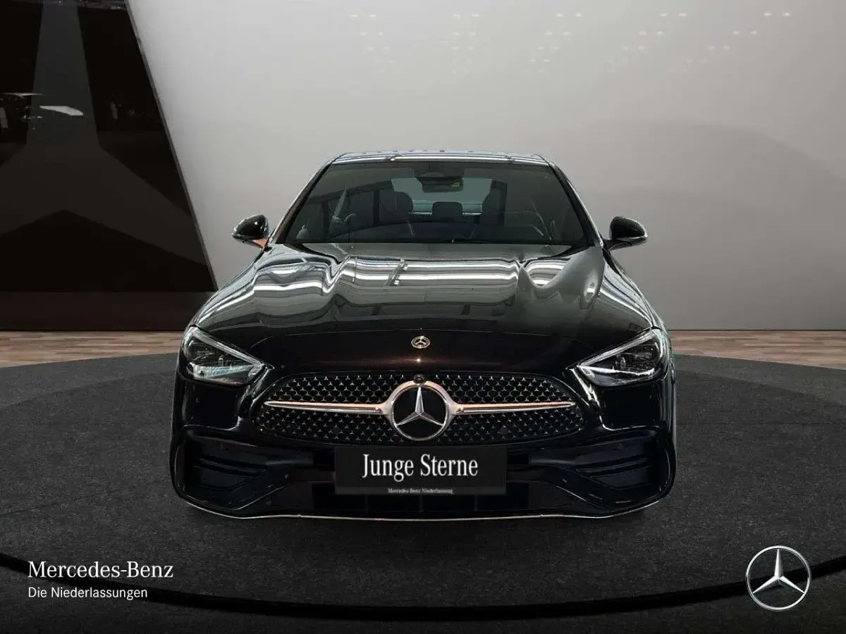 Gebraucht Mercedes C180 AMG 170 PS (125 kW) 2025 Schwarz Limousine