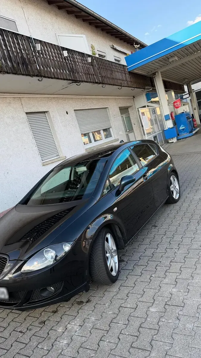 Gebraucht Seat Leon 102 PS (75 kW) 2008 Schwarz Kleinwagen