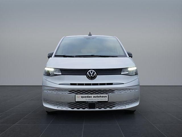 Gebraucht VW Multivan 150 PS (110 kW) 2024 Reflexsilbermet. Van