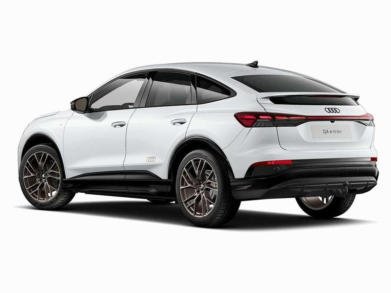 Weiß Gebraucht 2025 Audi Q4 Sportback e-tron Ambiente SUV | 51.480 € - Bild 1/2