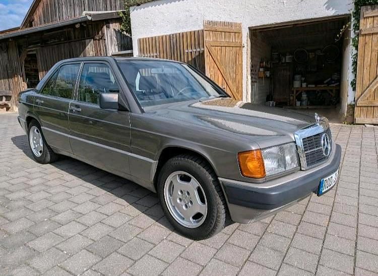 Gebraucht 1988 Mercedes 190 Limousine | 7.490 € - Bild 1/4