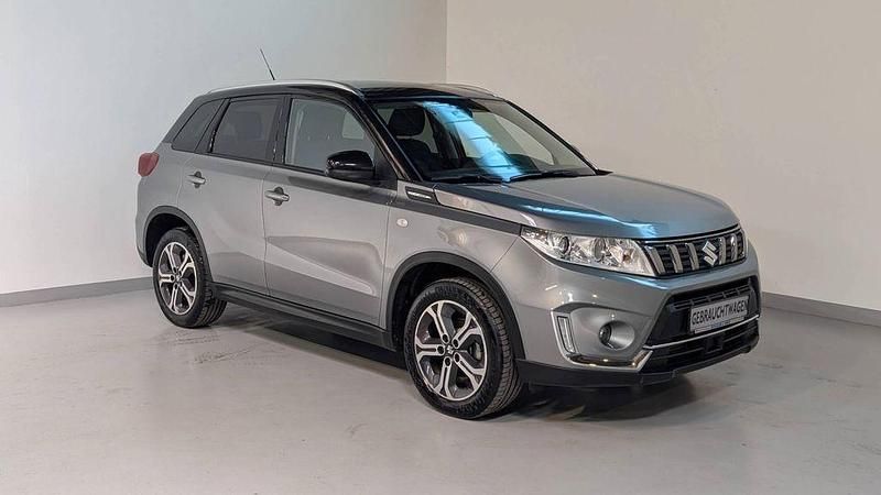 Grau Gebraucht 2020 Suzuki Vitara Comfort SUV | 14.690 € (Guter Preis) - Bild 1/4