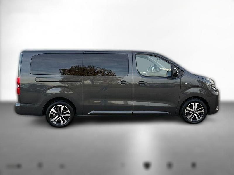 Gebraucht Citroën Spacetourer 177 PS (130 kW) 2024 Grau metallic Van / Kleinbus