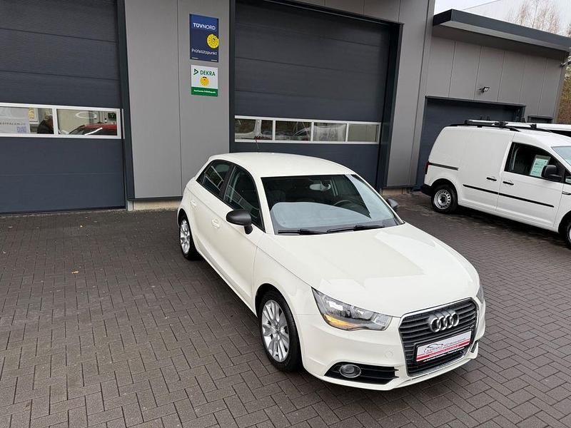 Gebraucht Audi A1 Sportback Ambition 122 PS (89 kW) 2013 Weiß Kleinwagen