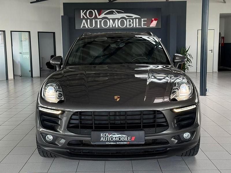 Grau Gebraucht 2015 Porsche Macan S SUV | 28.900 € (Guter Preis) - Bild 1/4