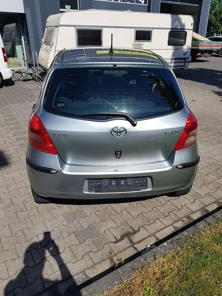 Gebraucht Toyota Yaris Sol 87 PS (63 kW) 2006 Grau Limousine