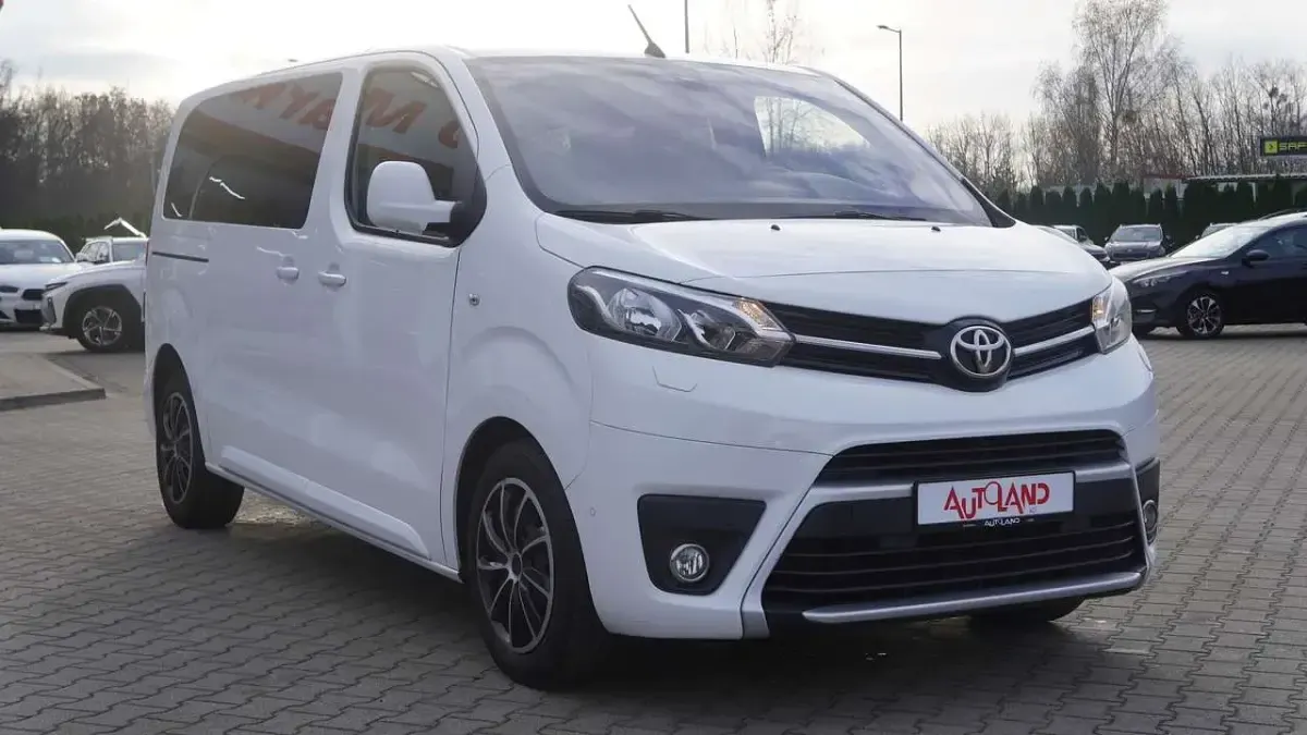 Gebraucht Toyota Proace Verso 177 PS (130 kW) 2019 Sandstein Kombi