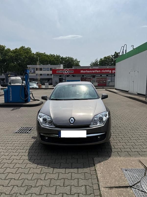 Grau Gebraucht 2007 Renault Laguna III Kleinwagen | 4.600 € (Etwas zu teuer) - Bild 1/4