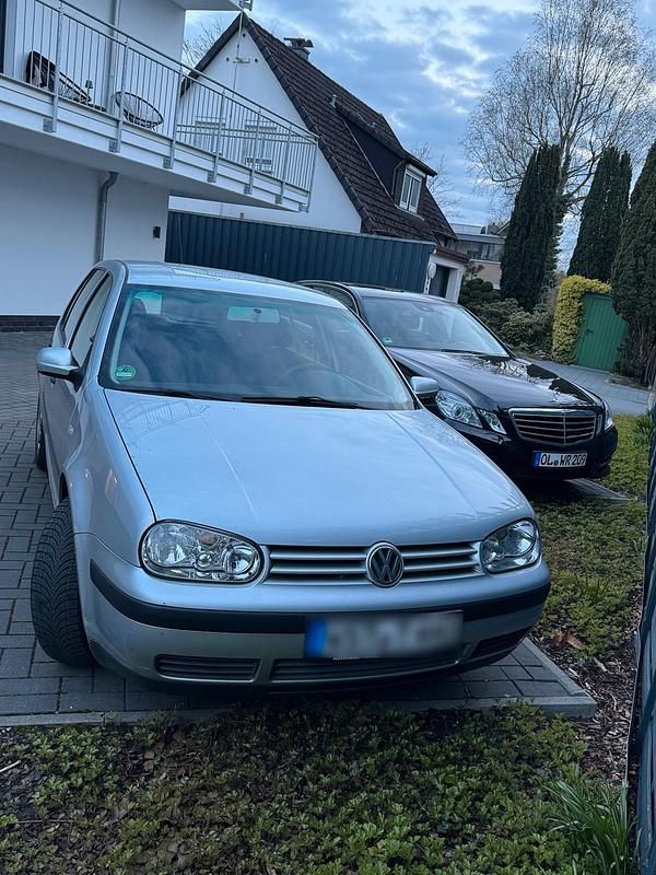 Gebraucht VW Golf IV 75 PS (55 kW) 2002 Silber Kleinwagen