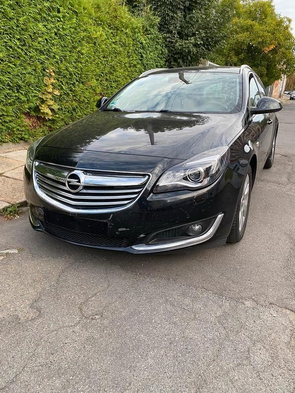 Schwarz Gebraucht 2013 Opel Insignia Kombi | 4.300 € (Etwas zu teuer) - Bild 1/4