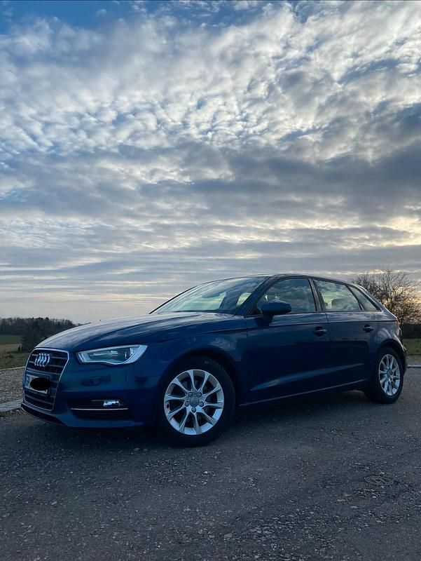 Gebraucht Audi A3 Ambition 125 PS (91 kW) 2015 Blau Limousine