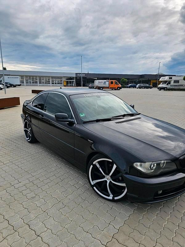 Schwarz Gebraucht 2004 BMW 320 Coupé | 5.990 € (Fairer Preis) - Bild 1/4