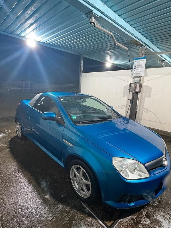 Gebraucht Opel Tigra 66 PS (48 kW) 2004 Blau Cabrio