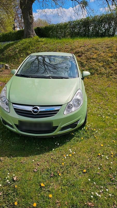 Second-hand Opel Corsa 60 CP (44 kW) 2009 Verde Hatchback
