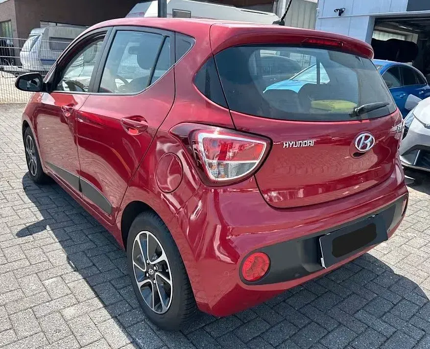 Gebraucht Hyundai i10 Style 87 PS (63 kW) 2020 Rot Kleinwagen