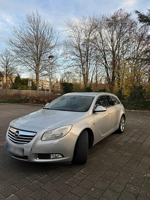Gebraucht Opel Insignia 131 PS (96 kW) 2012 Grau Kombi