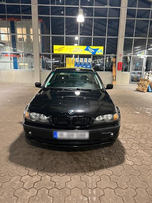 Gebraucht BMW 316 Basis 116 PS (85 kW) 2007 Schwarz Limousine