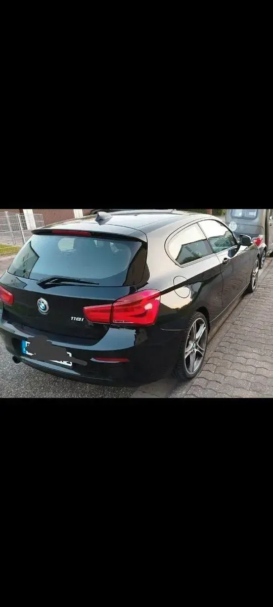 Gebraucht BMW 118 Sport Line 136 PS (100 kW) 2017 Schwarz Kleinwagen