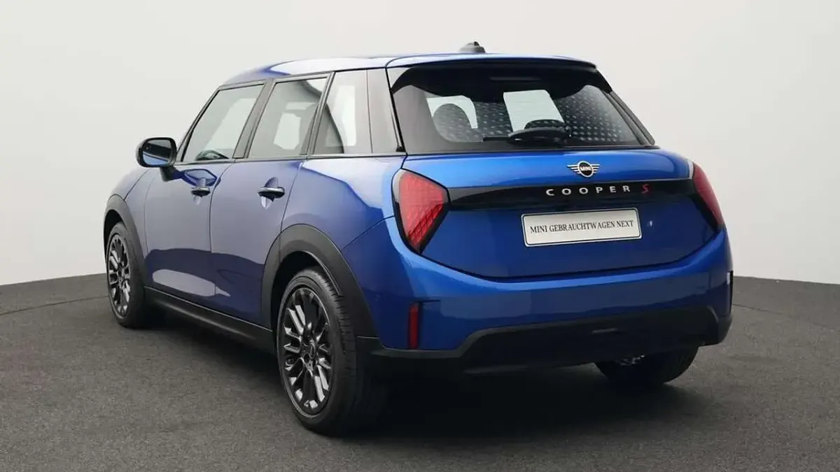 Gebraucht Mini Cooper S Classic 204 PS (150 kW) 2025 Blau Kleinwagen